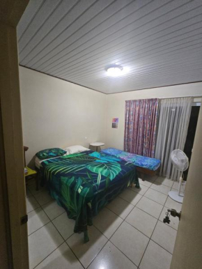 Private Room in our Home Stay by Kohutahia Lodge, 7 min by car to airport and town